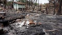 Potret Rumah-rumah Warga Rohingya yang Hangus Dibakar