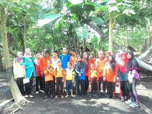 Kisah Ikhlas Guru SLB di Pelosok Riau Digaji Hanya Rp 97 Ribu