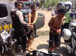 Tabrak Pedagang Cilok, Dua Pejambret ini Diamuk Massa