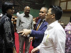 Sri Mulyani dan DPR Evaluasi Pengelolaan Utang Negara Rp 3.700 T