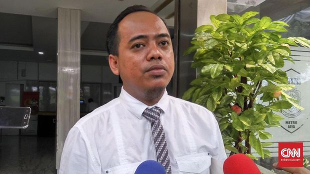 Muannas Alaidid menyambangi Ditreskrimsus Polda Metro Jaya untuk diperiksa terkait laporannya tehadap ujaran kebencian yang dilakukan Jonru Ginting.