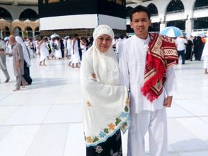 Mensos Khofifah Tunaikan Ibadah Haji