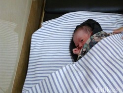 Tega! Bayi Lucu yang Baru Lahir Ini Dibuang di Pos Ronda di Yogya