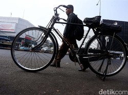 Becak Mau Dilegalkan di Jakarta, Tukang Ojek Sepeda Bersuara