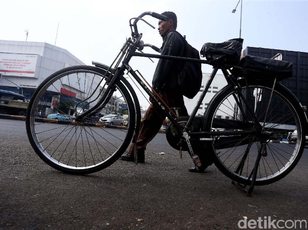 Becak Mau Dilegalkan di Jakarta, Tukang Ojek Sepeda Bersuara Becak Mau Dilegalkan di Jakarta, Tukang Ojek Sepeda Bersuara