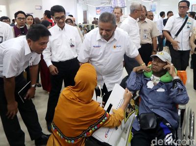 Dirut PLN Sofyan Basir Kunjungi RSCM