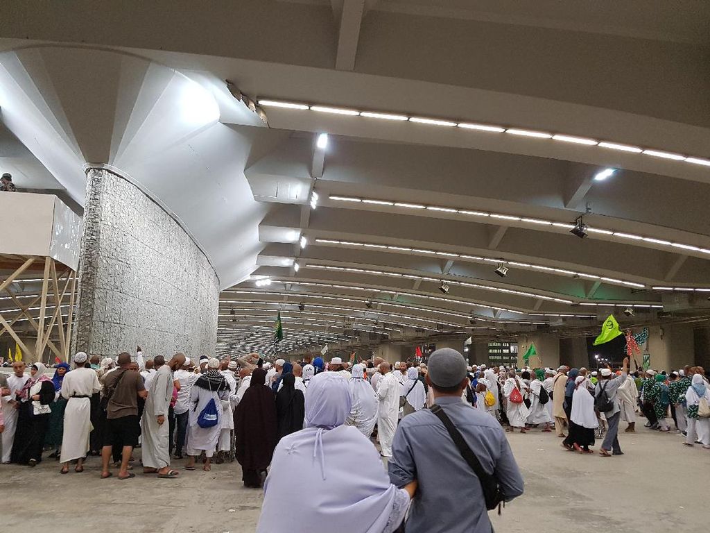 Riwayat Nabi Ibrahim di Balik Lempar Jumrah di Jamarat Riwayat Nabi Ibrahim di Balik Lempar Jumrah di Jamarat
