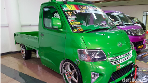 Foto: Jablay Hijau Pengangkut Mebel