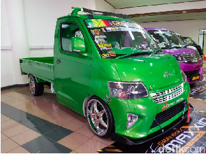 Foto: Jablay Hijau Pengangkut Mebel