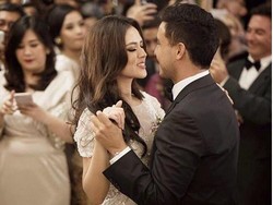 Dimabuk Cinta! Serunya Hamish Daud dan Raisa Berdansa