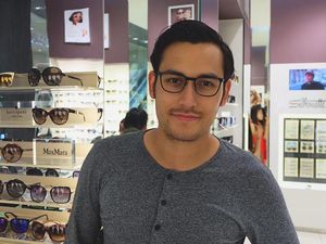 Foto: 10 Artis Pria Tampan dengan Kumis Tipis