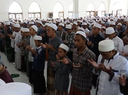 Santri di Probolinggo Gelar Salat Gaib untuk Korban Rohingya