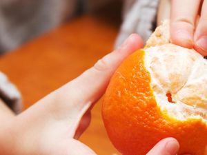 Jangan Dibuang, Kulit 8 Sayuran dan Buah Ini Justru Kaya Nutrisi!