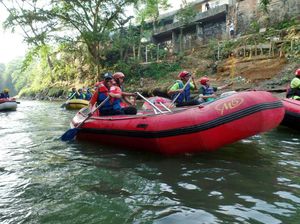 Merdekakan Sungai Ciliwung dari Limbah dan Sampah