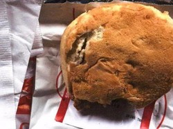 Kondom, Tikus Hingga Jari Manusia Pernah Terselip Dalam Makanan Restoran Fast Food (1)