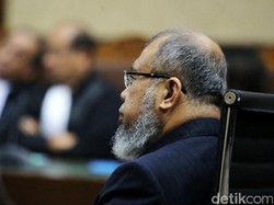 Vonis 8 Tahun Patrialis dan Suap untuk Umrah