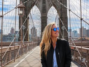 Foto: Traveler Cantik dan Seksi yang Dibayar Buat Traveling