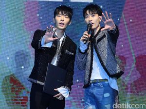 Assalamualaikum! Super Junior D&E Sapa ELF Indonesia Assalamualaikum! Super Junior D&E Sapa ELF Indonesia