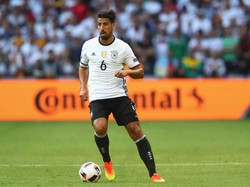 Khedira Borong 1.200 Tiket Laga Jerman untuk Anak-Anak Kurang Mampu