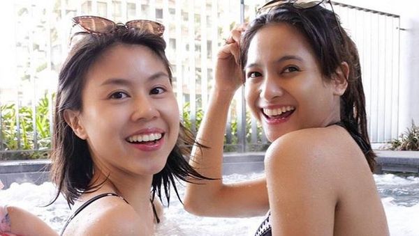 Hamil Tua, Acha Septriasa Tampil Seksi Berbikini