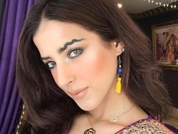 Foto: Beauty Influencer Indonesia Ikuti Tren Alis Gelombang yang Jadi Viral