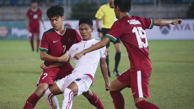 Nama Hanis Saghara Putra mencuat setelah ia membela Timnas Indonesia di Piala AFF U-18 di Yangon, September lalu.