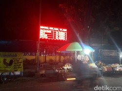 Redam Spekulan, Pemkab Pasuruan Pasang Papan Harga Digital di Pasar