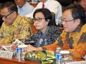Sri Mulyani dan Komisi XI DPR Sepakati Asumsi Dasar RAPBN 2018 Sri Mulyani dan Komisi XI DPR Sepakati Asumsi Dasar RAPBN 2018