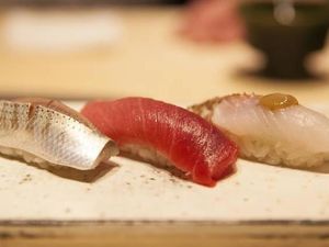 Ini Dia 10 Restoran Sushi Paling Enak di Tokyo (1) Ini Dia 10 Restoran Sushi Paling Enak di Tokyo (1)