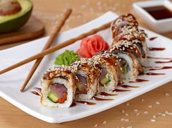 Ini 10 Jenis Sushi Roll Fusion Paling Populer (1)