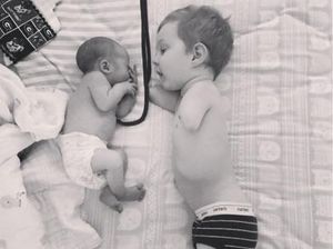 Foto: Potret Kemandirian Balita yang Lahir Tanpa Tangan dan Kaki