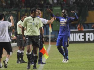 Essien dan Tony Sucipto Absen Hadapi PBFC
