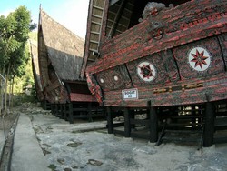 Kebanggaan di Tanah Batak, Istana Raja Sisingamangaraja
