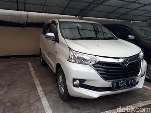 Avanza Ditembaki di Senayan, Terdengar 4 Letusan Avanza Ditembaki di Senayan, Terdengar 4 Letusan
