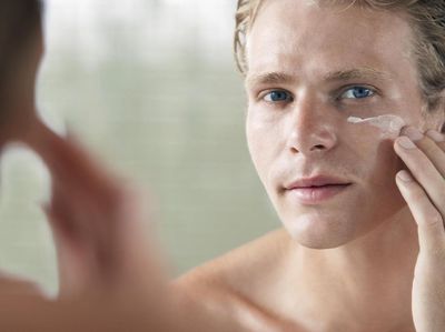 Tips Dasar Mencegah Permasalahan Kulit Wajah pada Pria