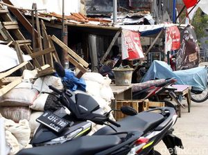 Jalan Inspeksi yang Jadi Kumuh