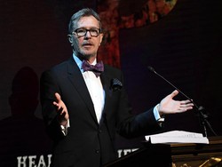 Jalan Gary Oldman Peroleh Gelar Aktor Paling Top Tahun Ini