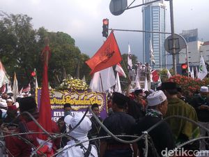 Usai Bertemu Pihak Kedubes Myanmar, Massa Kembali Berorasi