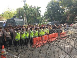 Ribuan Personel dan Baracuda Berjaga di Kedubes Myanmar