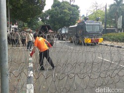 Jelang Demo Rohingya, Water Cannon Disiagakan di Kedubes Myanmar