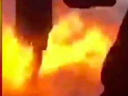 Keluarkan Api Saat Lakukan Burnout, 12 Penonton Terluka