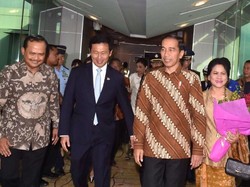 Tiba di Singapura, Jokowi Langsung Temui WNI
