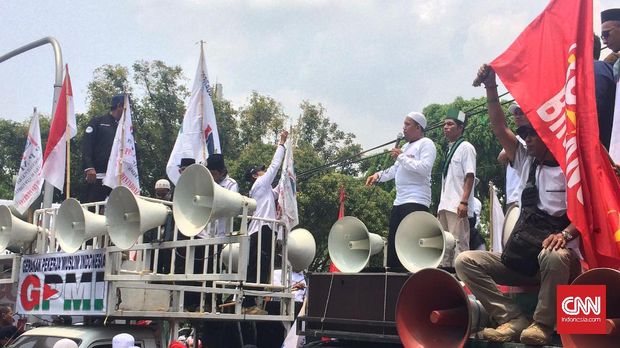 Aksi Bela Rohingya di Borobudur, Massa Gelar Salat Gaib