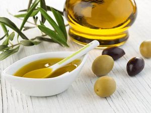 Masih Ragu Konsumsi Minyak Zaitun? 5 Khasiat Ini Sayang Dilewatkan