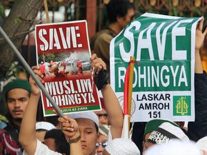 Tekad FPI Berangkatkan 1.000 Mujahid ke Myanmar Tekad FPI Berangkatkan 1.000 Mujahid ke Myanmar
