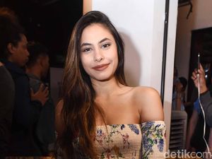 Susah Sinyal Jadi Pengalaman Pertama Valerie Thomas Main Film Komedi