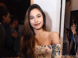 Susah Sinyal Jadi Pengalaman Pertama Valerie Thomas Main Film Komedi