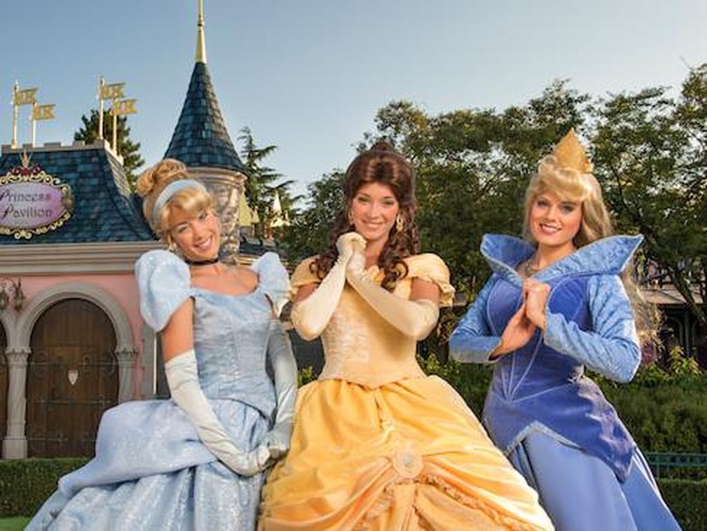 Pengakuan Wanita yang Bekerja Jadi Princess di Disneyland Pengakuan Wanita yang Bekerja Jadi Princess di Disneyland