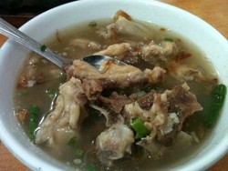 Nikmati Sop Kambing Berkuah Segar Gurih di 6 Tempat Ini