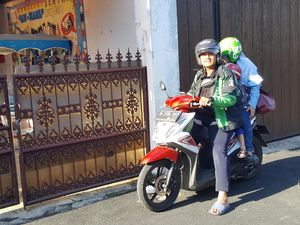 Karena Kerjaan Rumah dan Urusan Kantor Harus Berjalan Seimbang...